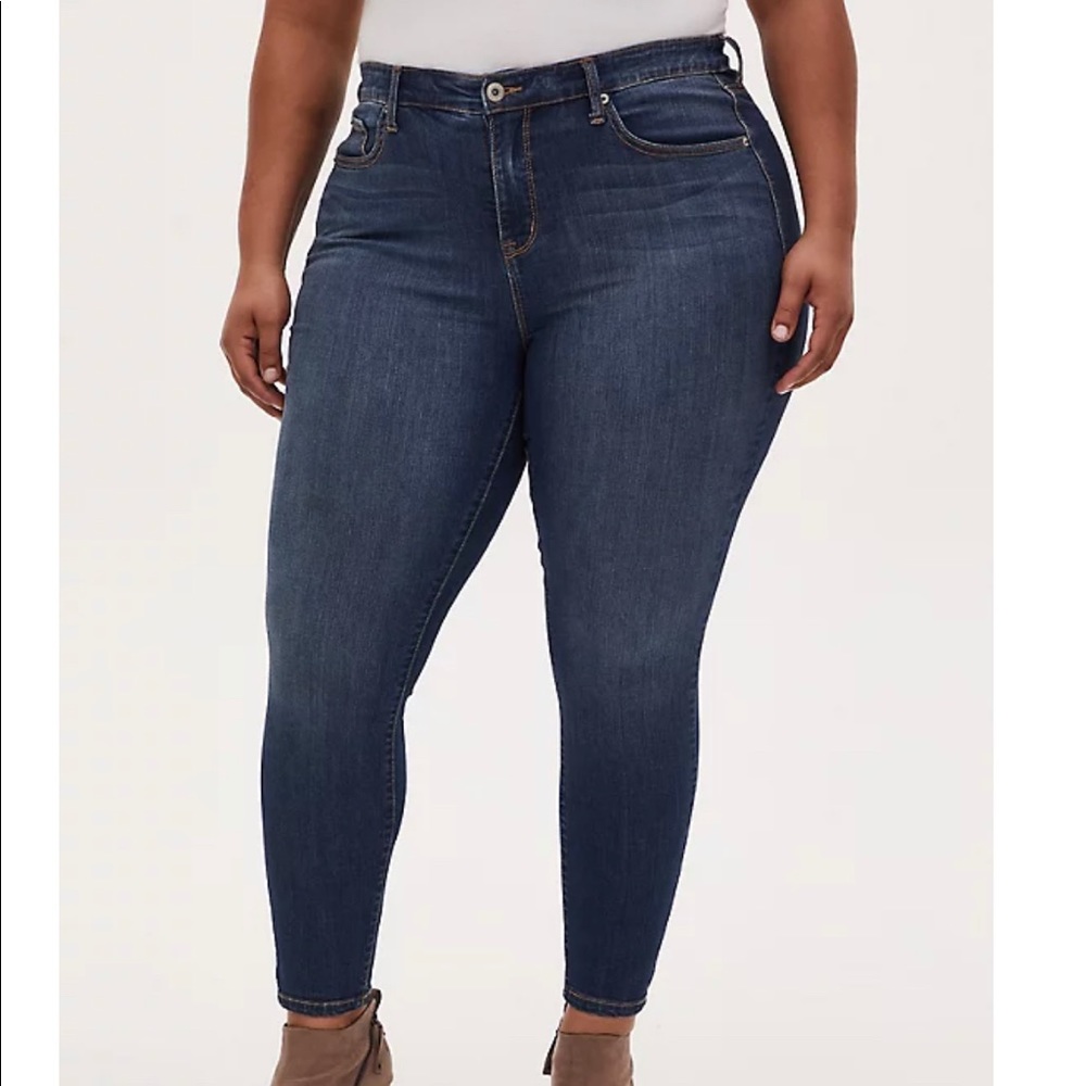 Torrid size 18R jeans